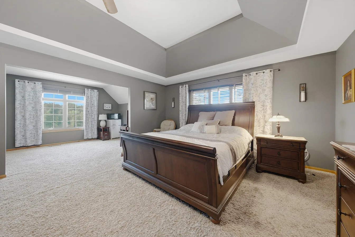 10800 Ridgewood Dr-16