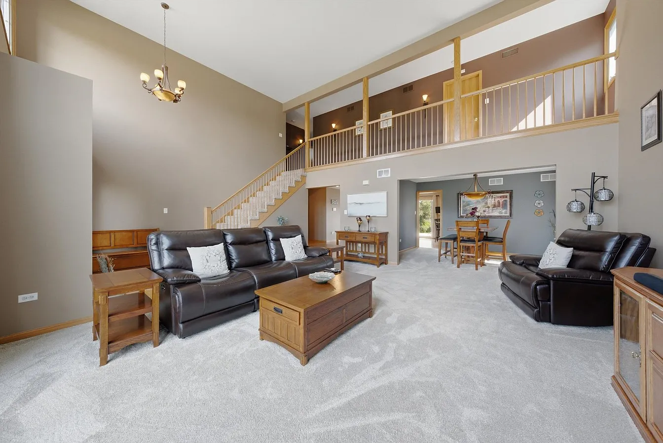 10800 Ridgewood Dr-7