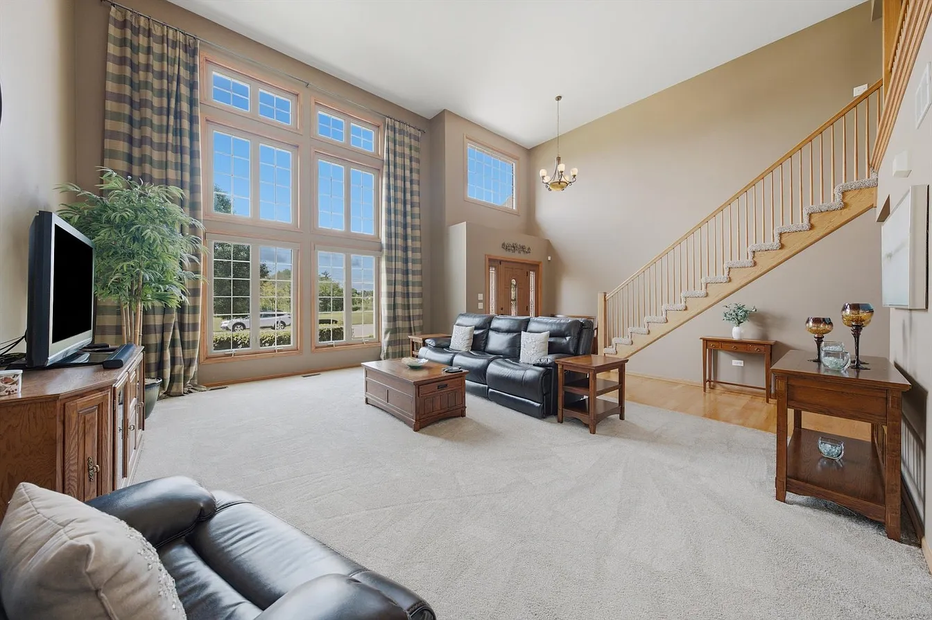 10800 Ridgewood Dr-8