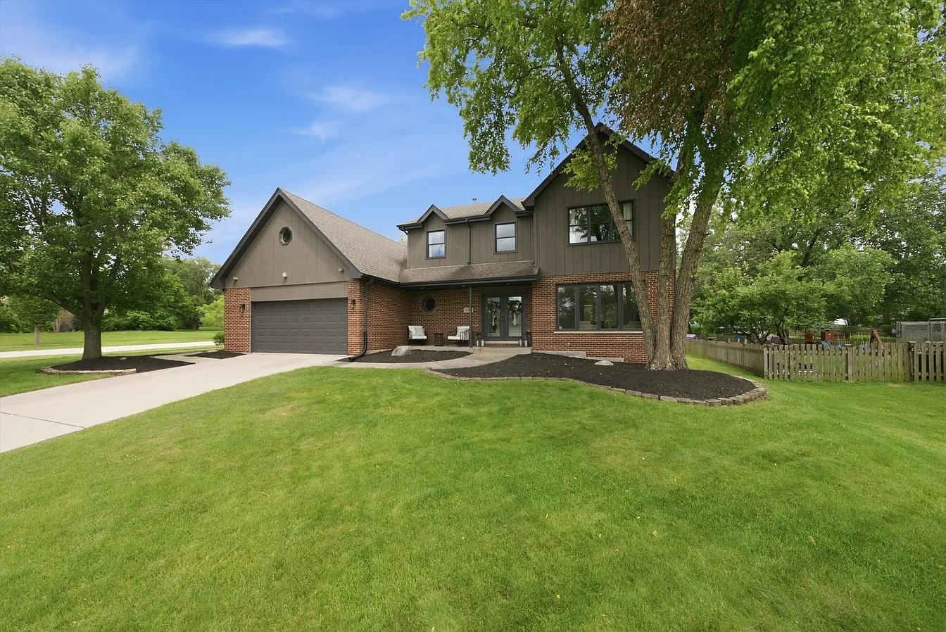 1309 E North St-2