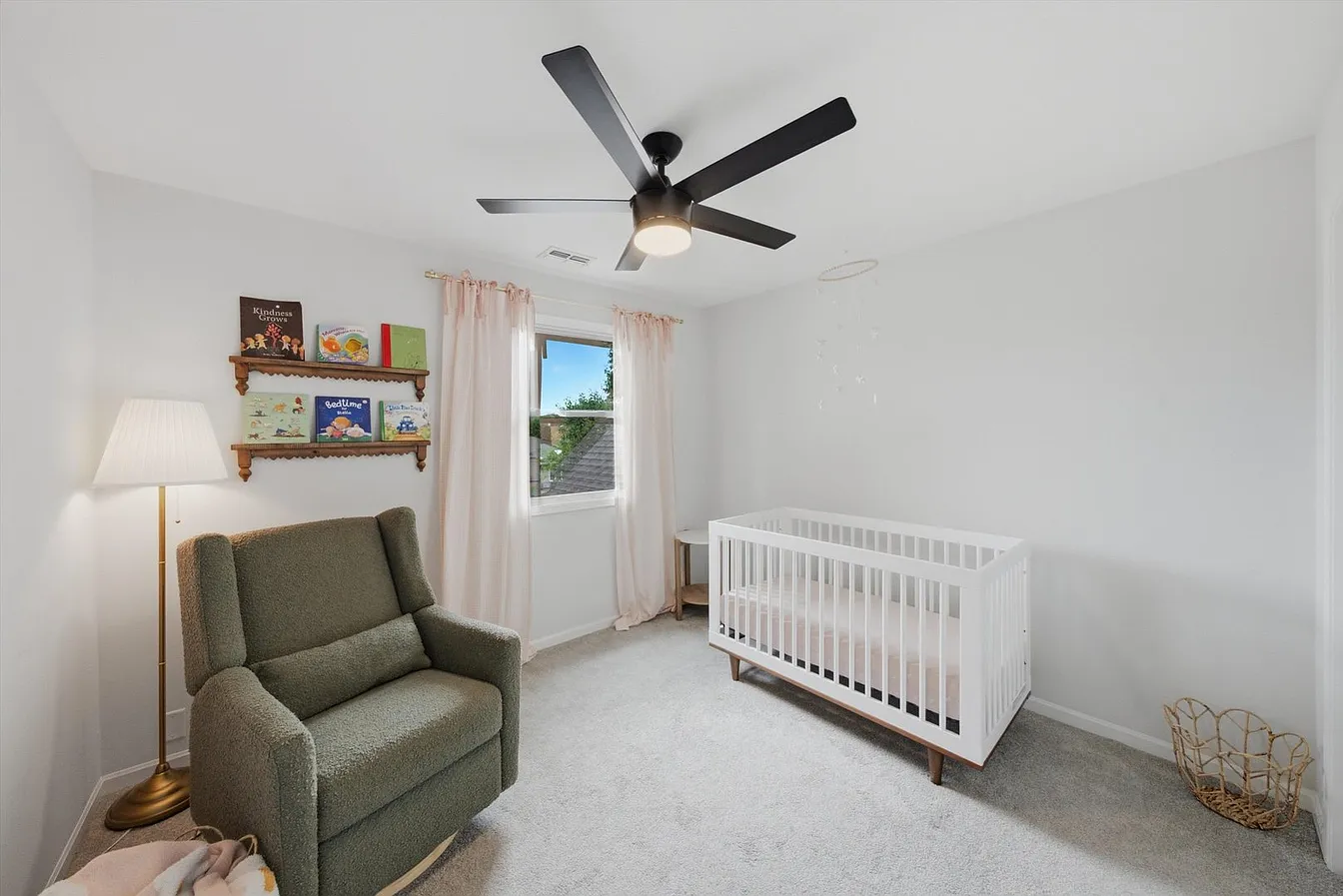 1309 E North St-22