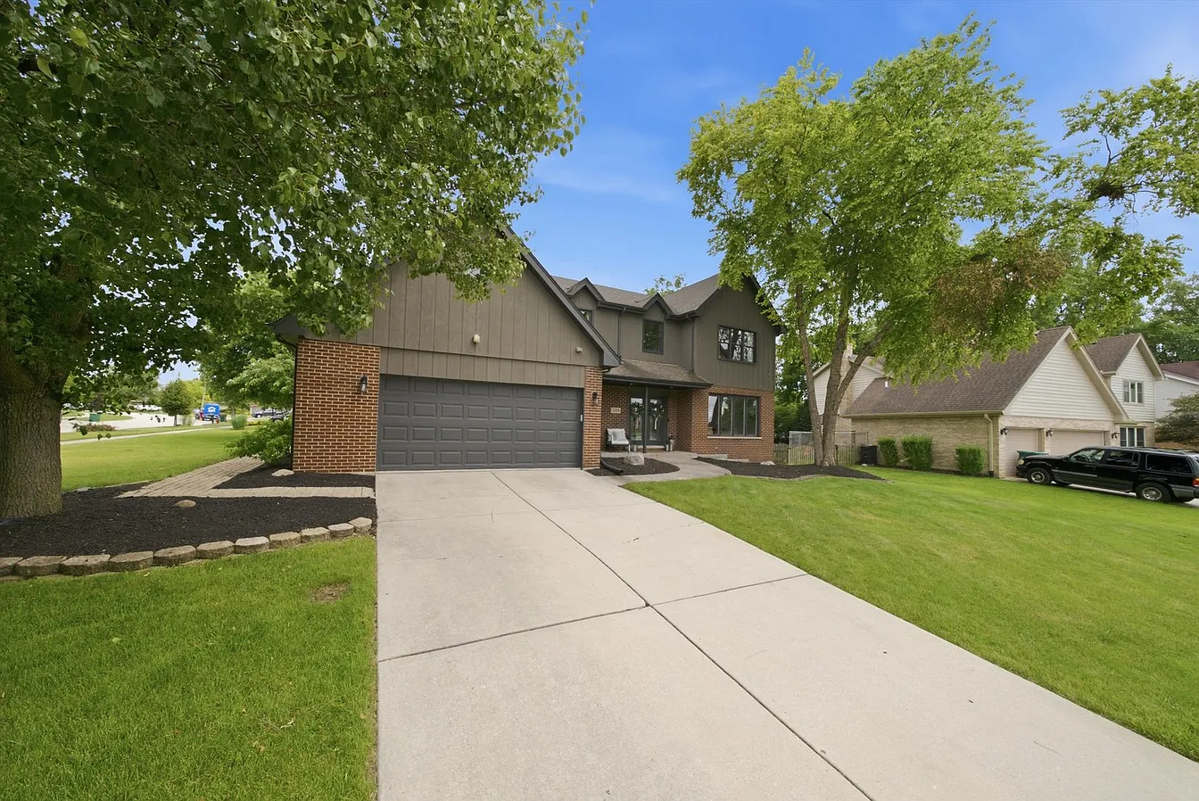 1309 E North St-3
