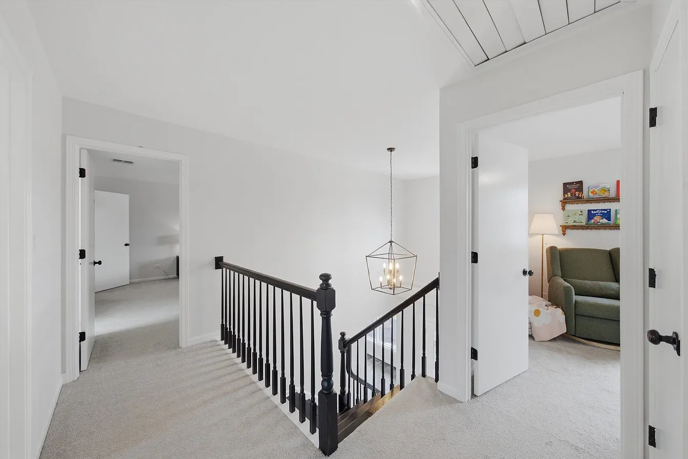 1309 E North St-35