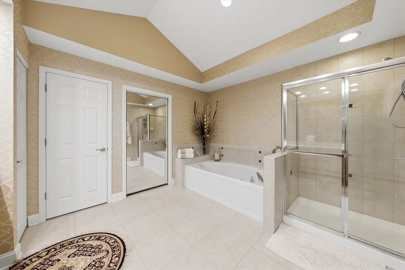 1506 Spyglass Circle-32