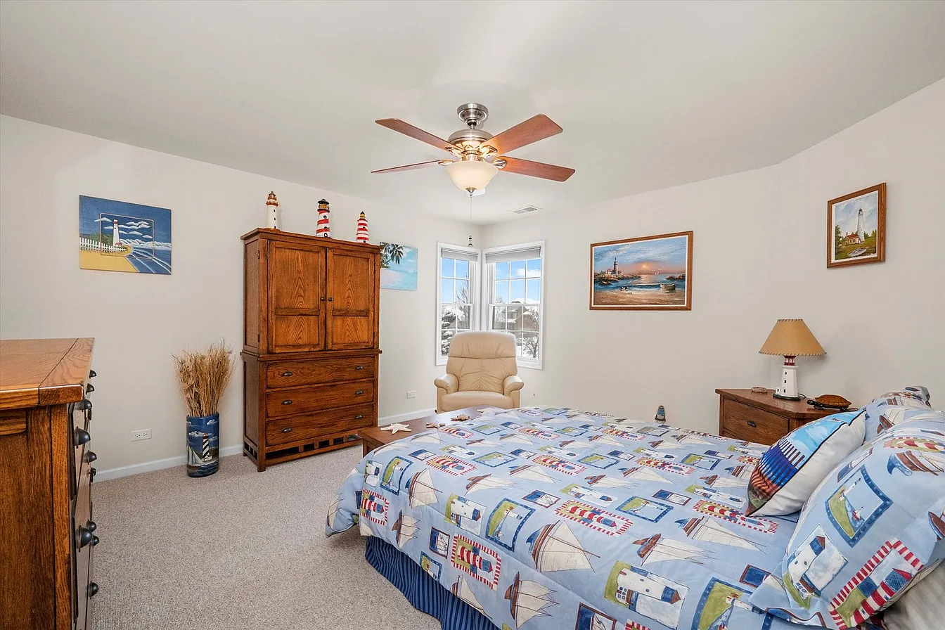 1553 Ashbury Pl-25