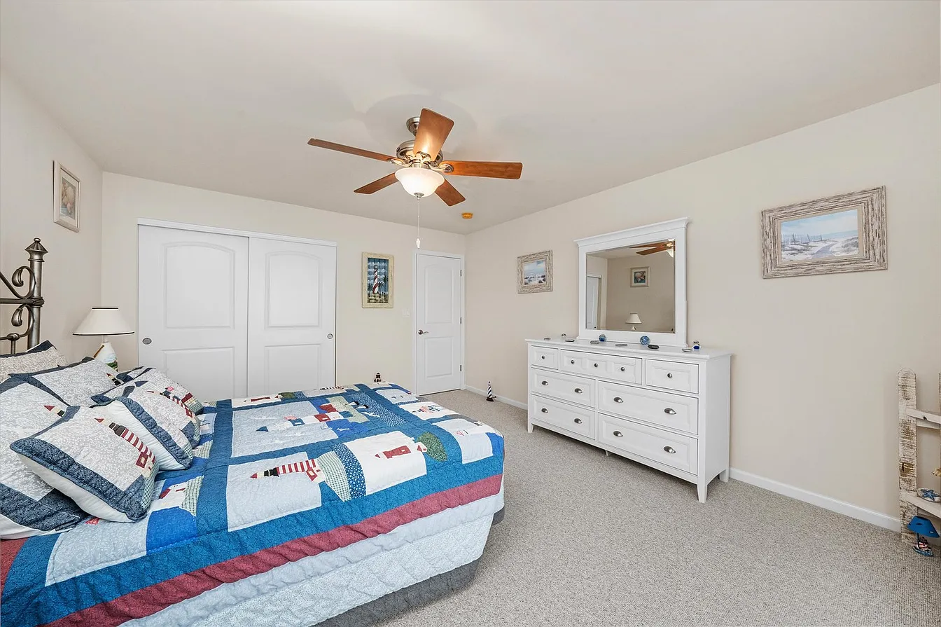 1553 Ashbury Pl-29