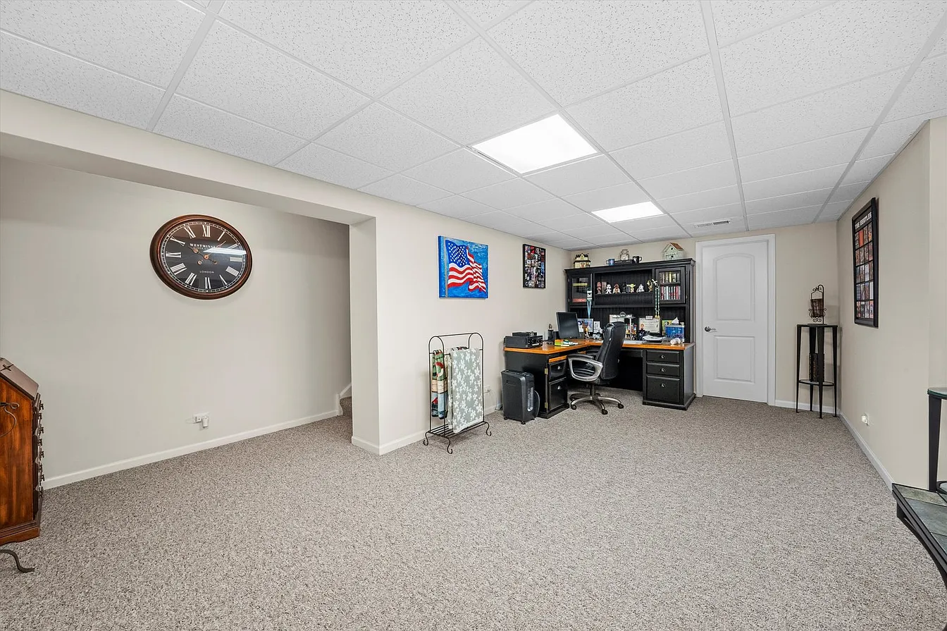 1553 Ashbury Pl-32