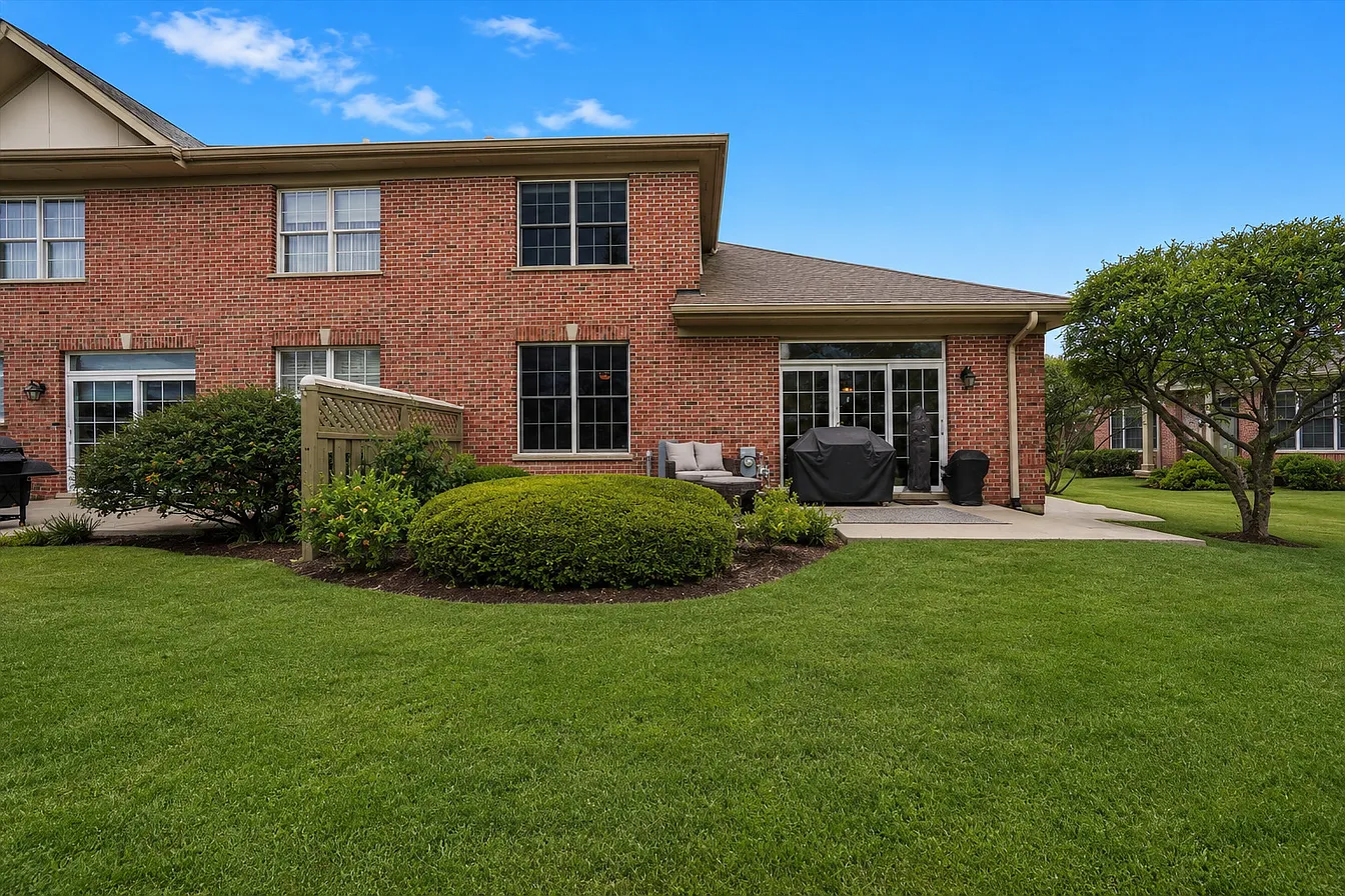 1553 Ashbury Pl-37