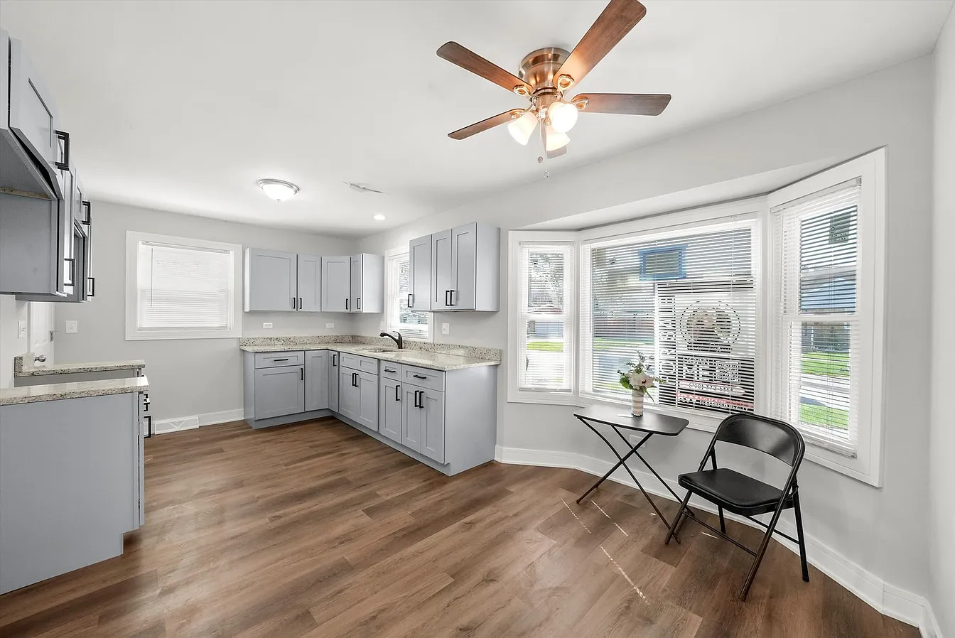 2616 122nd St-10
