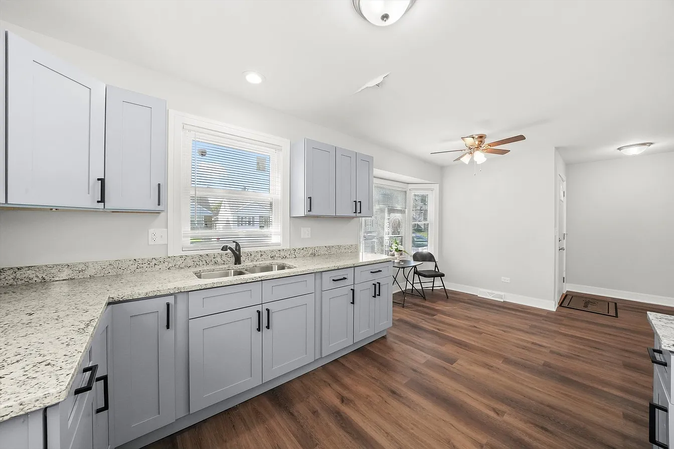 2616 122nd St-12