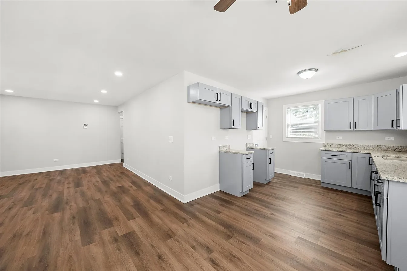 2616 122nd St-9