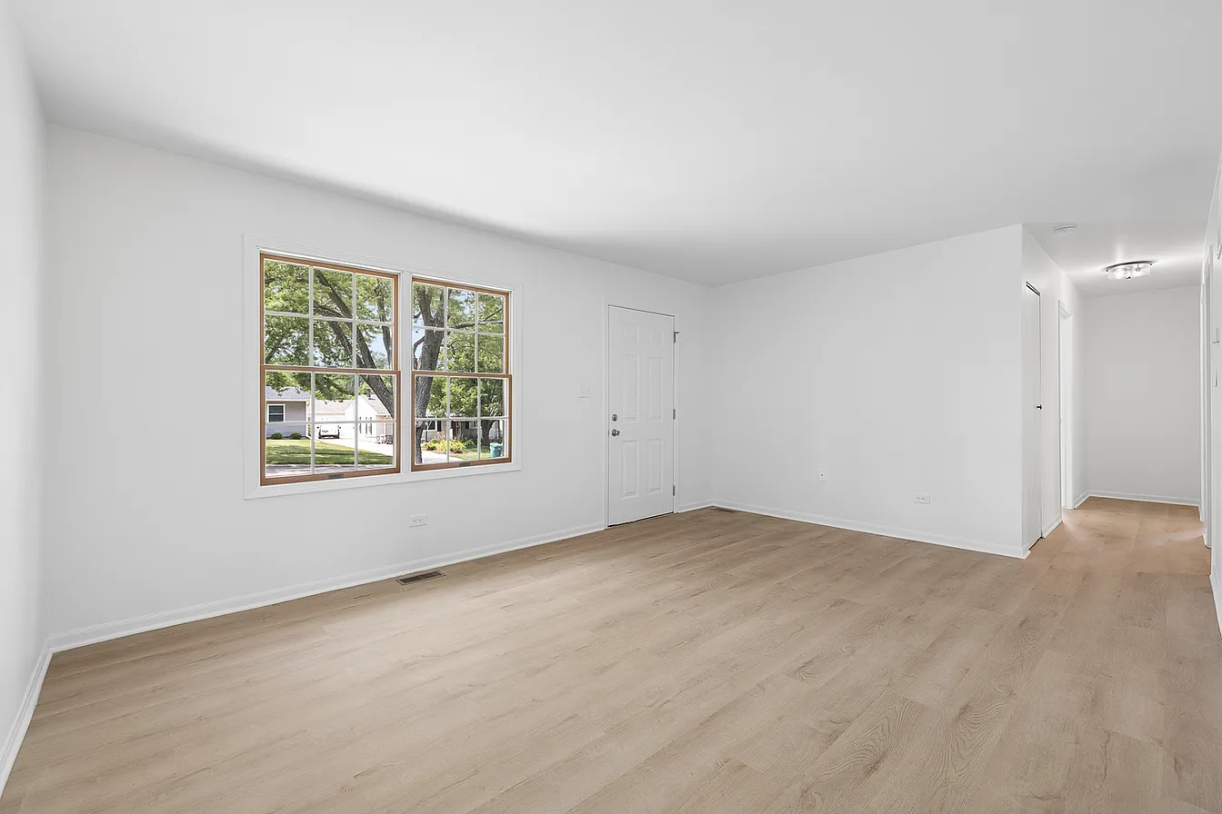 300 Mac Gregor Rd-4