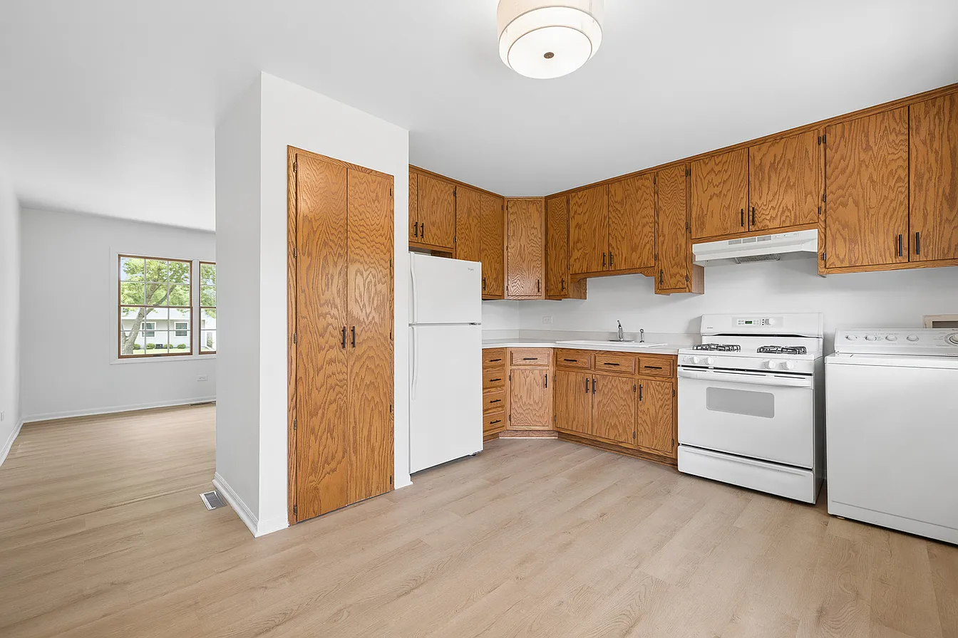 300 Mac Gregor Rd-6