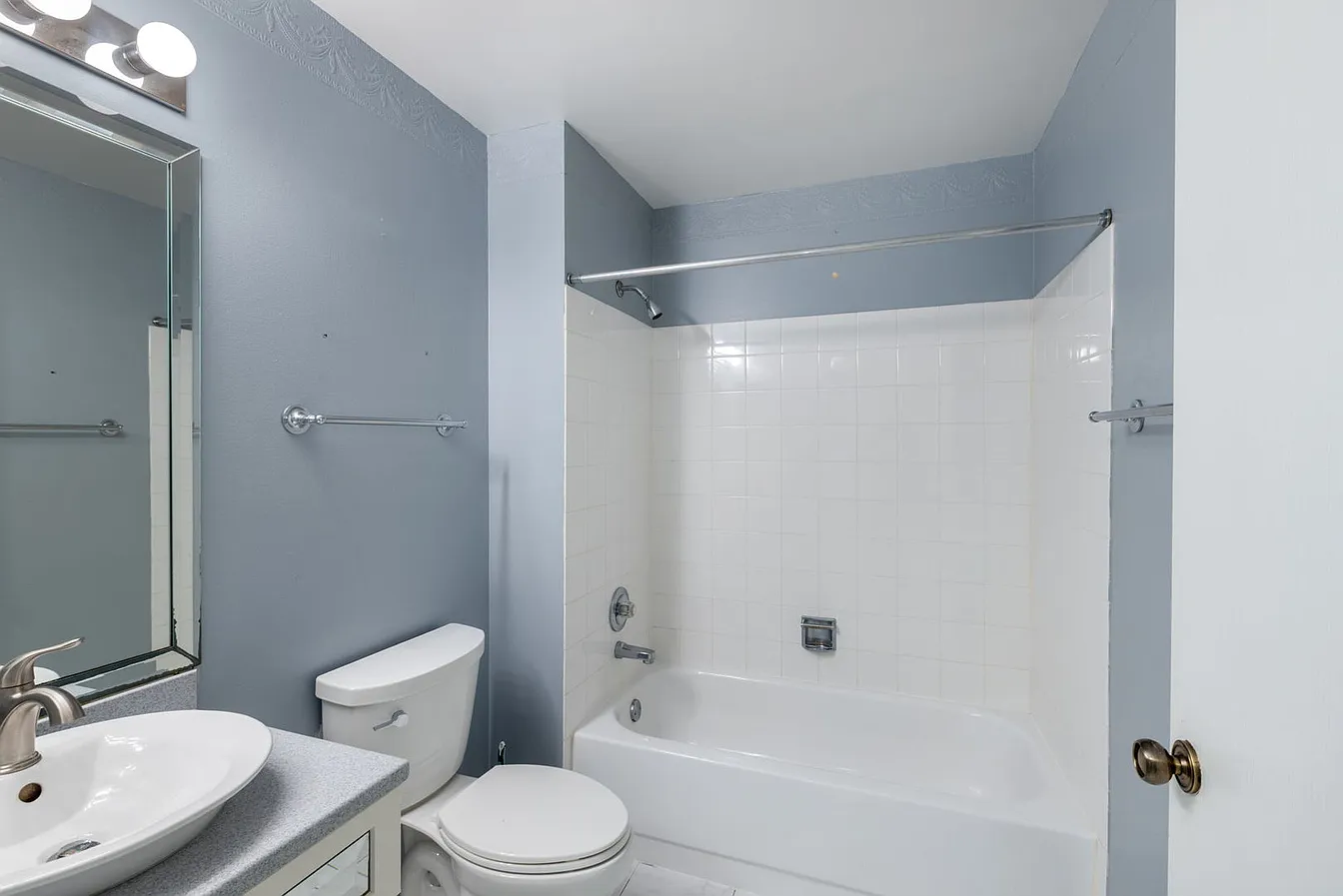 30W022 Juniper Ct-13