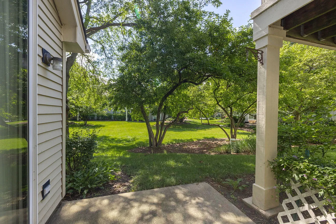30W022 Juniper Ct-20